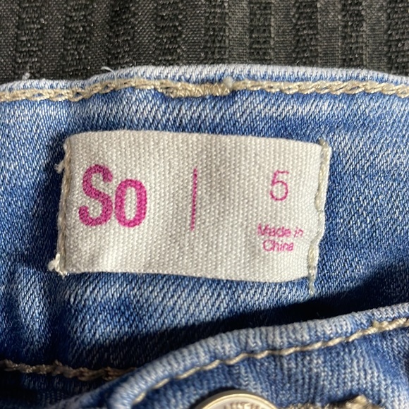 Ladies size 5 light colored jeans - Picture 5 of 11